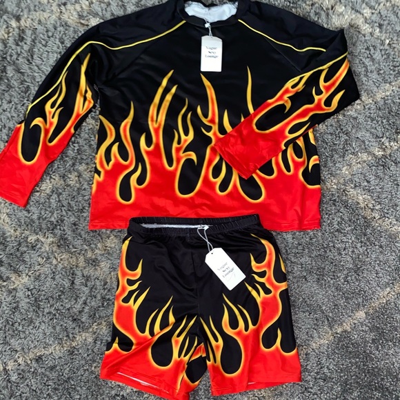 2 Piece Flame Set - Picture 1 of 3